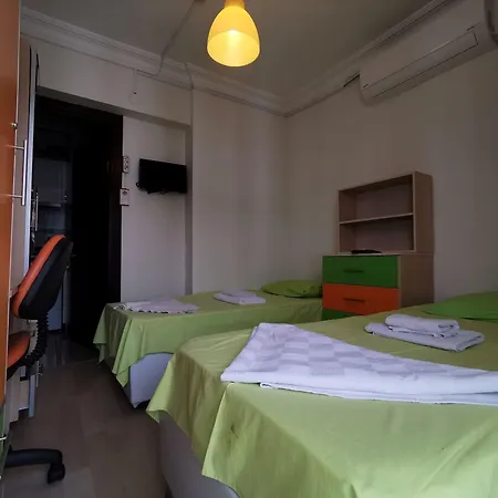 Karan Kampues Ostello *