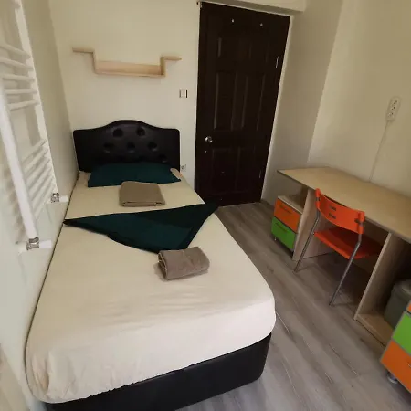 Karan Kampues Ostello *