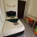 Karan Kampues Hostel *