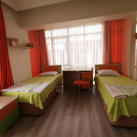 Kampues Hostel *